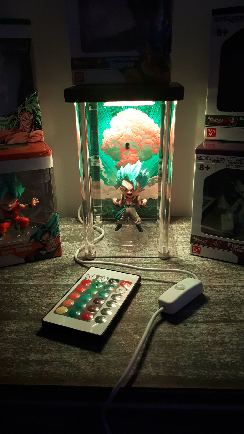 🐉 Lot Dragon Ball Super : 5 figurines Chibi Masters (Goku, Vegeta, Gogeta, Broly, Freezer) + Lightbox LED ShinyGeeck décor dragon