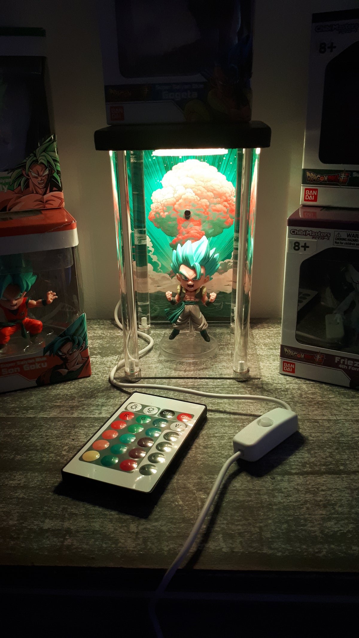 🐉 Lot Dragon Ball Super : 5 figurines Chibi Masters (Goku, Vegeta, Gogeta, Broly, Freezer) + Lightbox LED ShinyGeeck décor dragon