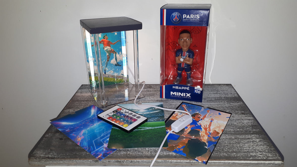 🔵🔴 Lot PSG Mbappé : Figurine MINIX #100 + Lightbox LED ShinyGeeck + 3 décors foot
